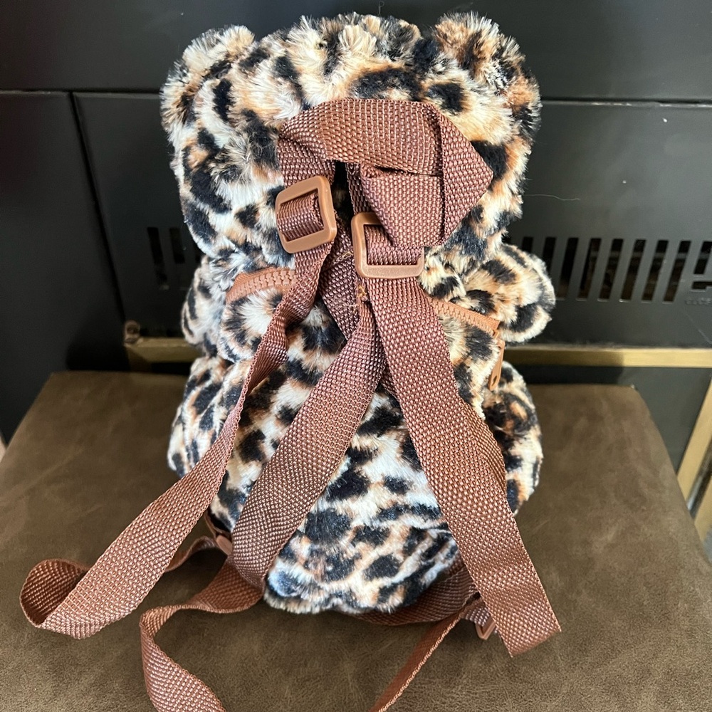 🐆 Plush Leopard Critter Backpack – Gently Used - Picture 3 of 5